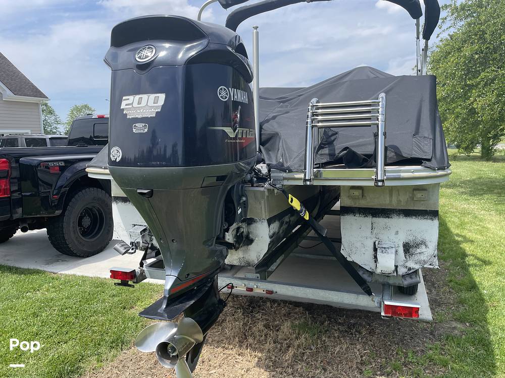 Slide: The Image of G3 Suncatcher Elite 322ss 2012 - 15438353