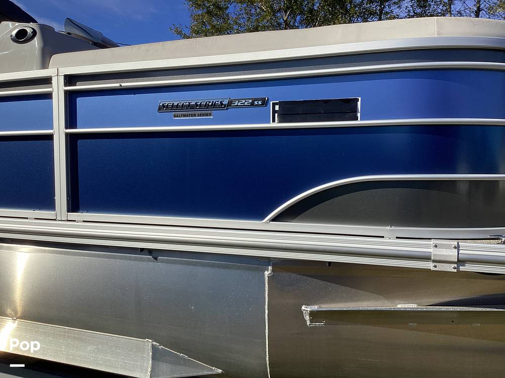 Slide: The Image of G3 Suncatcher Tritoon Select 322ss 2022 - 11669285