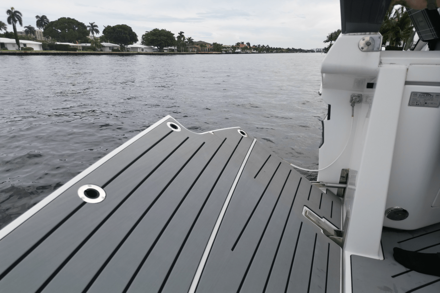 Slide: The Image of Galeon 325 GTO 2022 - 15