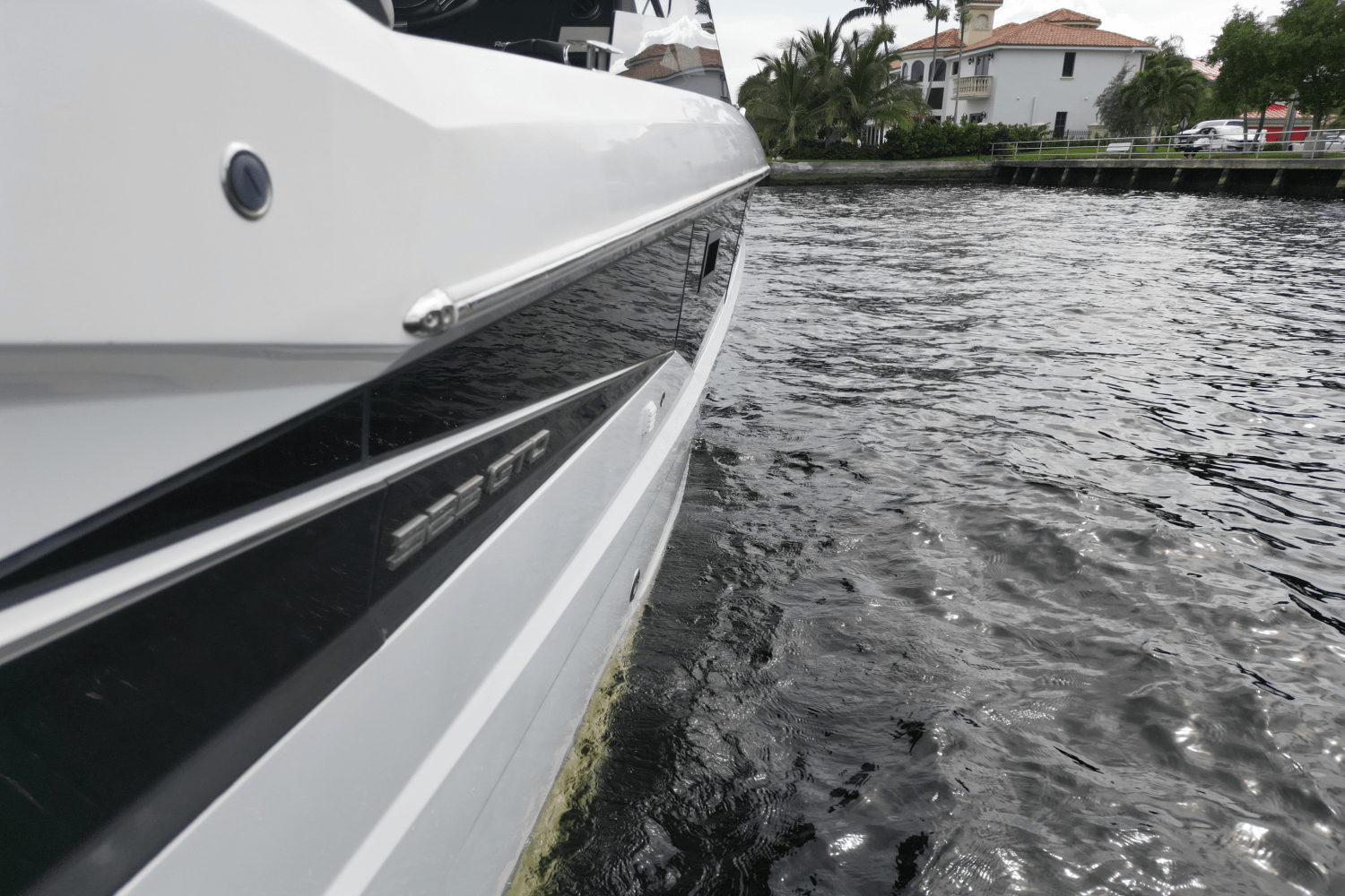 Slide: The Image of Galeon 325 GTO 2022 - 16