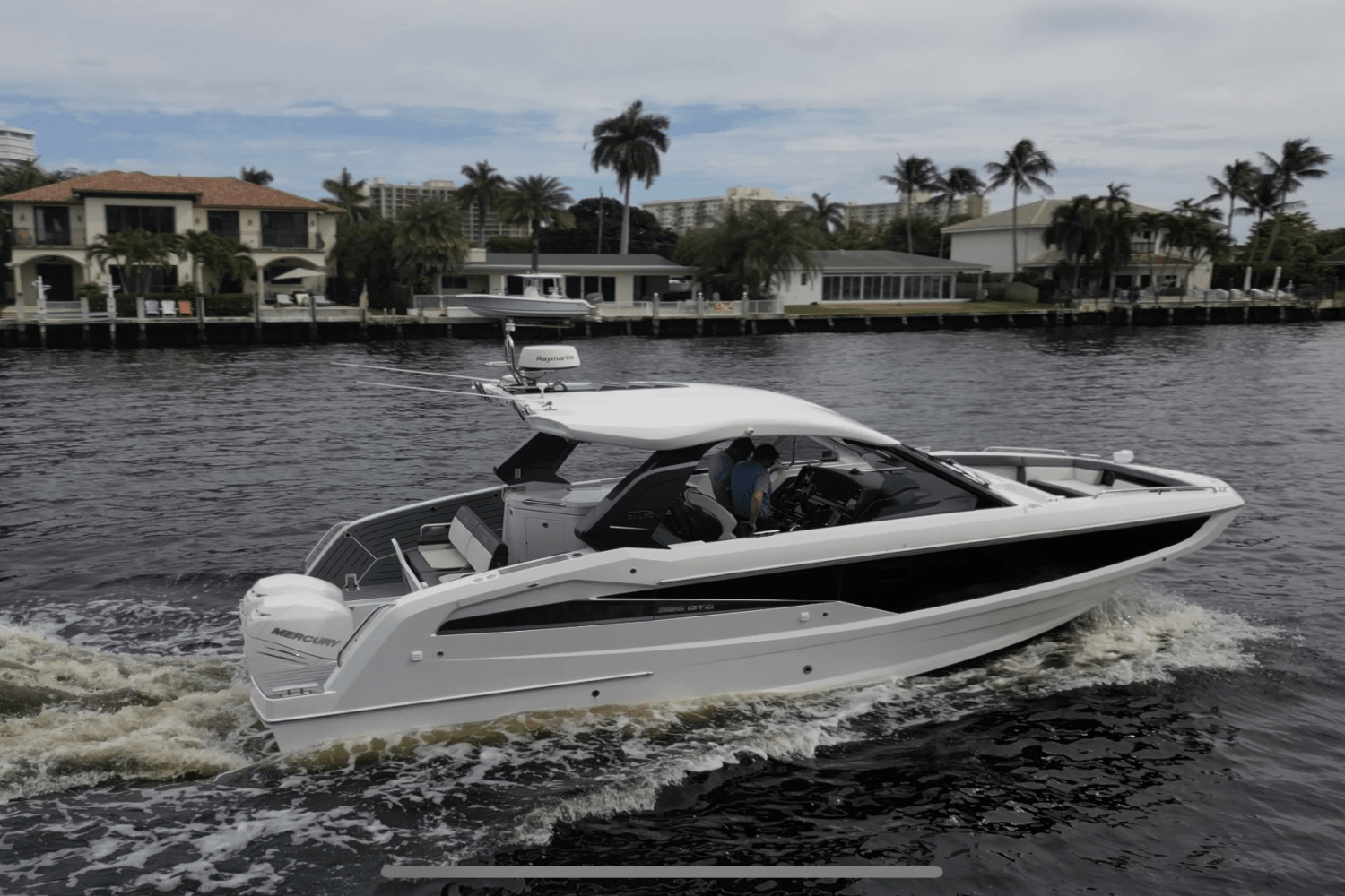 Slide: The Image of Galeon 325 GTO 2022 - 3