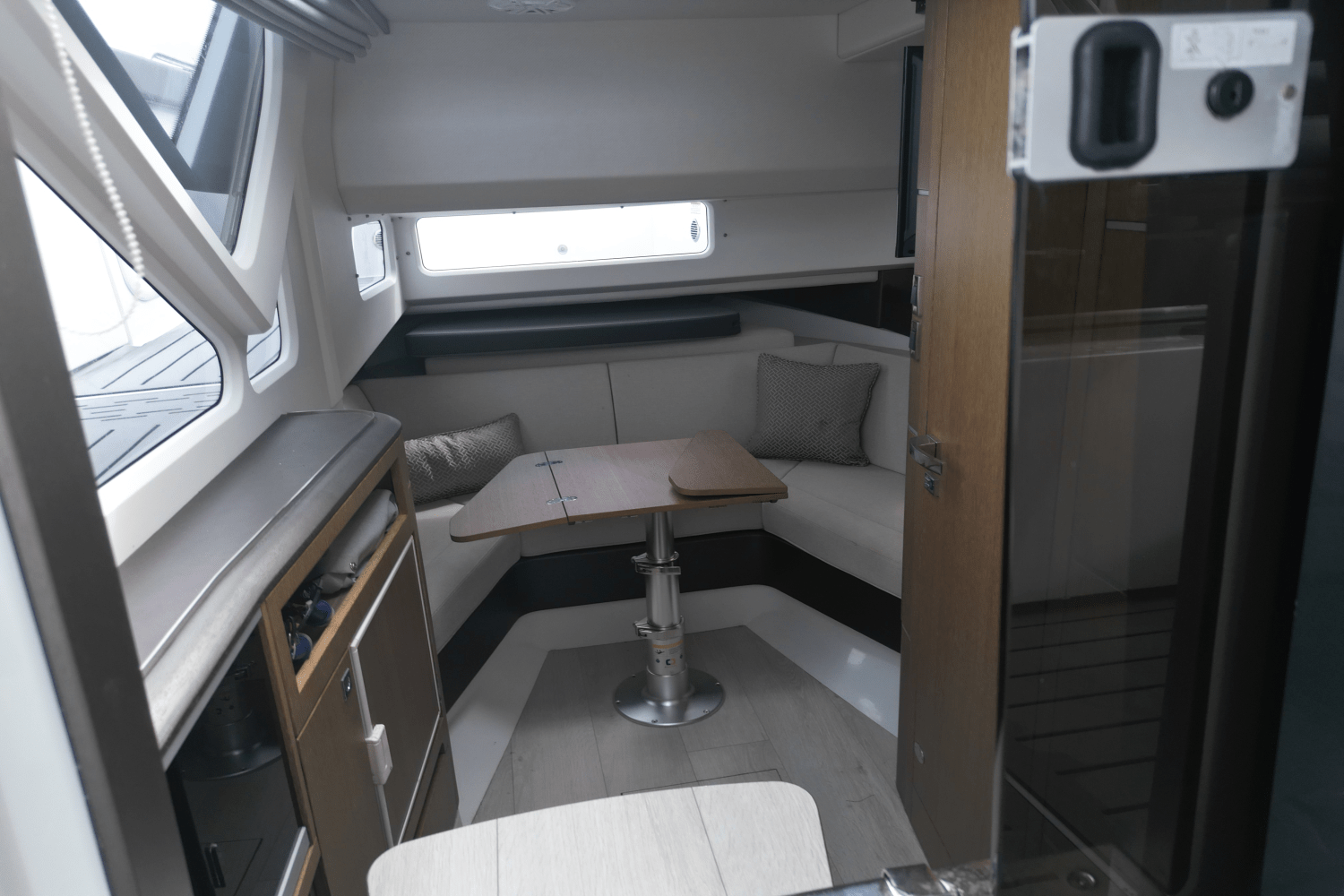 Slide: The Image of Galeon 325 GTO 2022 - 30
