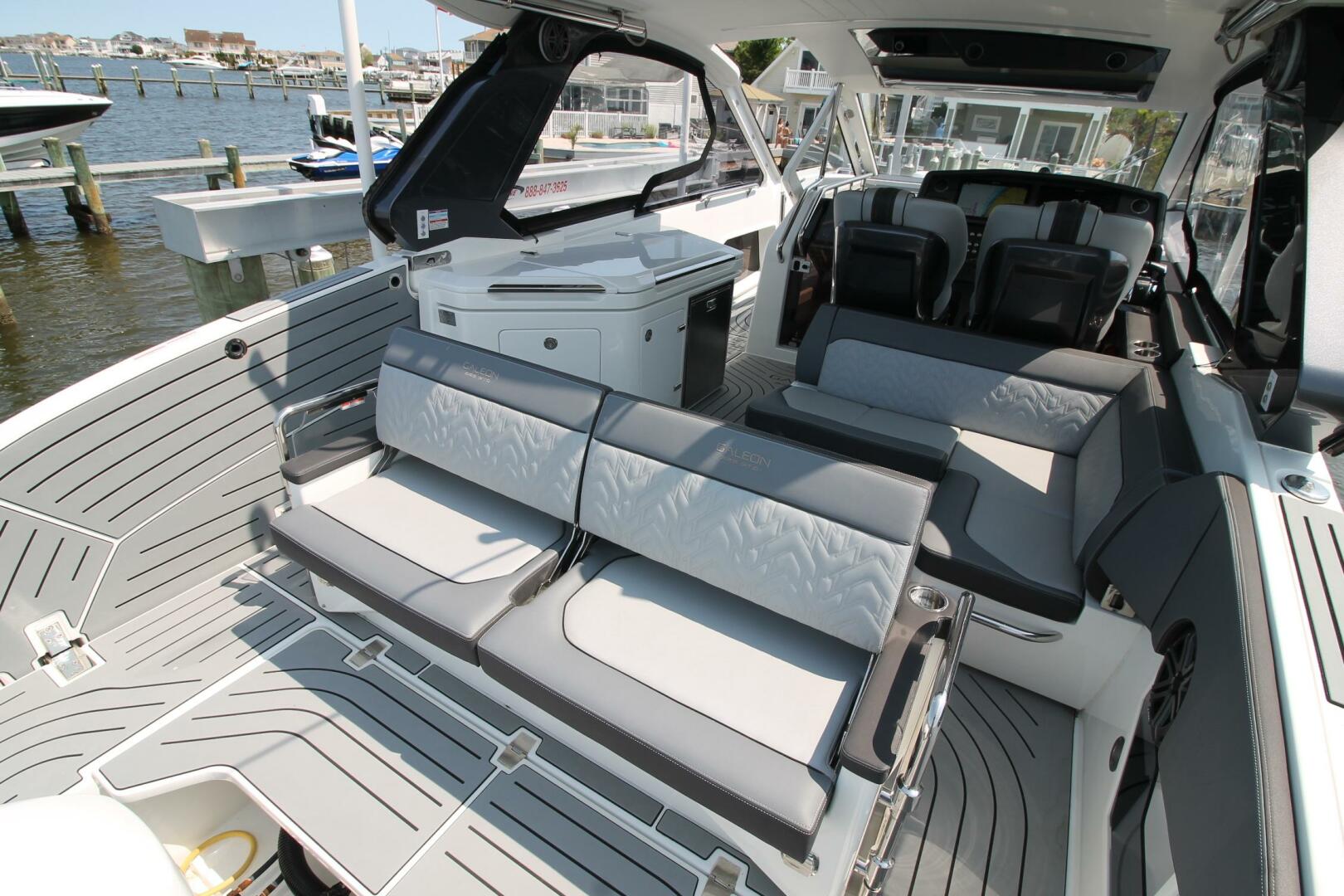 Slide: The Image of Galeon 325 GTO 2022 - 5651726