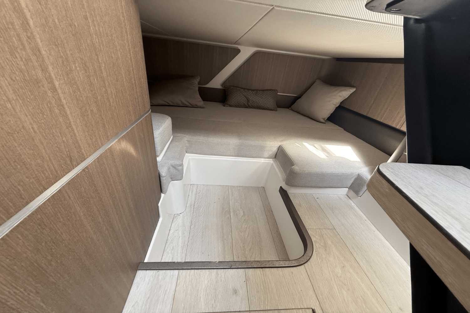 Slide: The Image of Galeon 325 GTO 2023 - 11