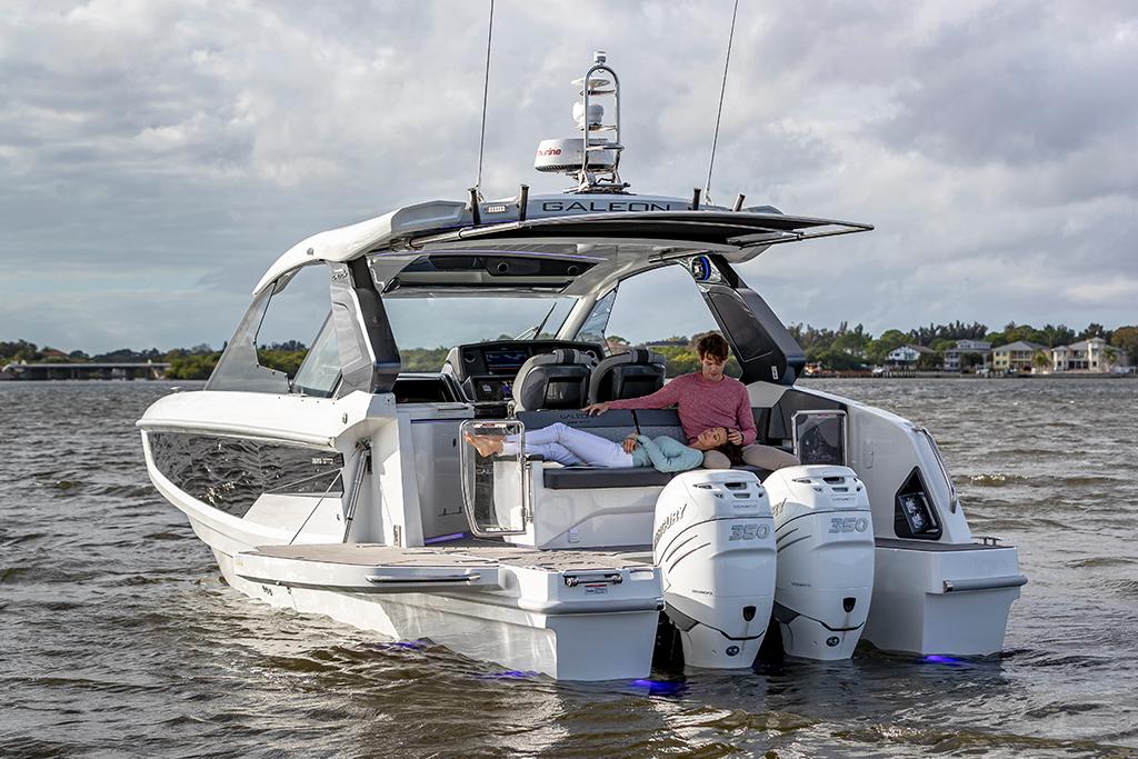 Slide: The Image of Galeon 325 GTO 2023 - 18