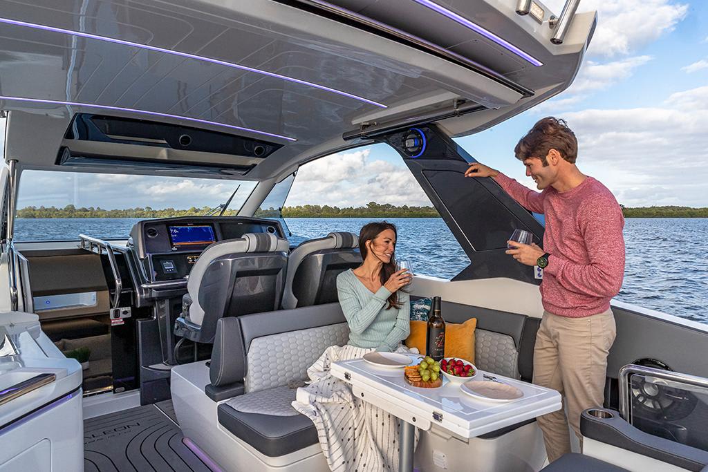 Slide: The Image of Galeon 325 GTO 2023 - 21