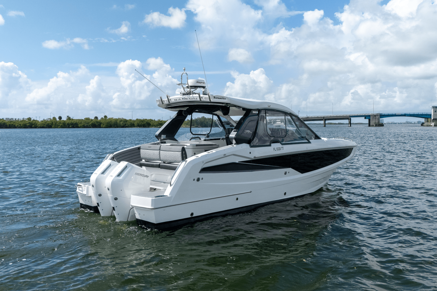 Slide: The Image of Galeon 325 GTO 2024 - 14