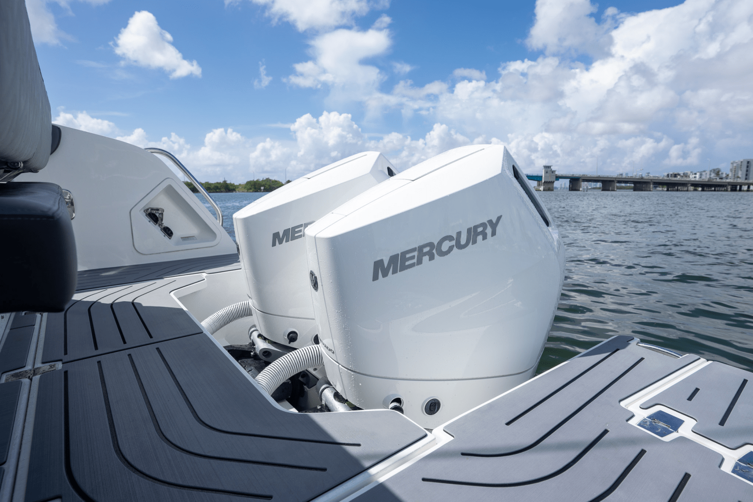 Slide: The Image of Galeon 325 GTO 2024 - 2