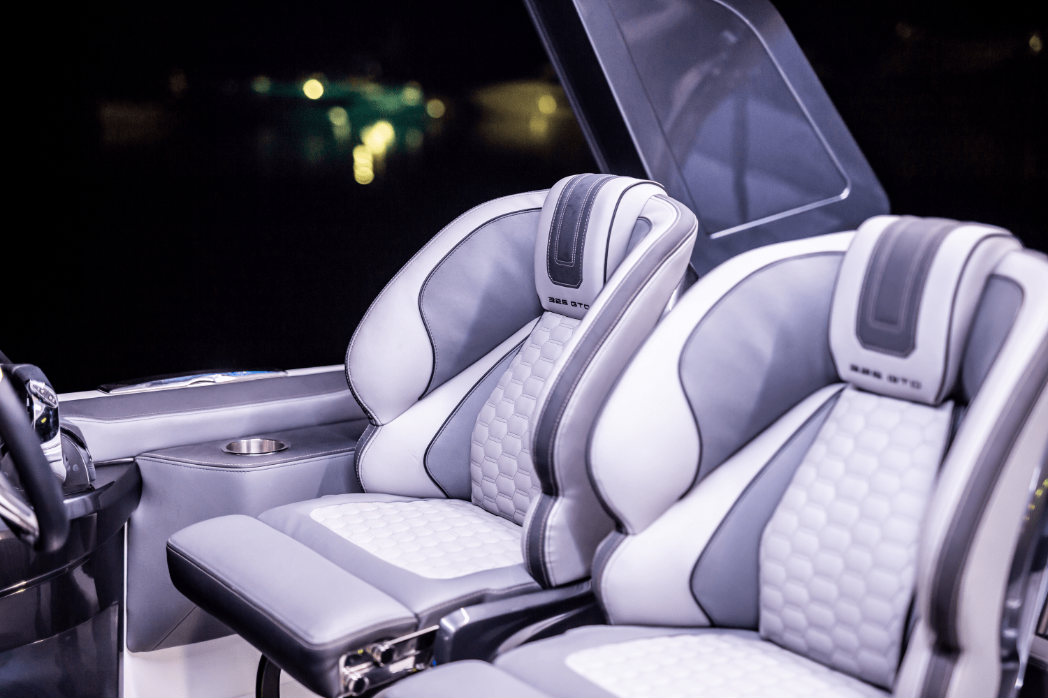 Slide: The Image of Galeon 325 GTO 2024 - 21