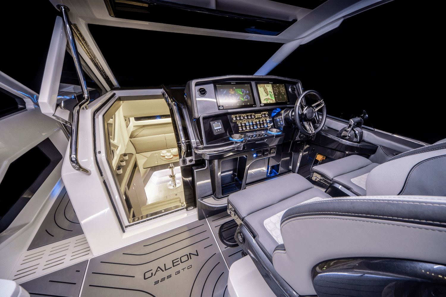 Slide: The Image of Galeon 325 GTO 2024 - 23