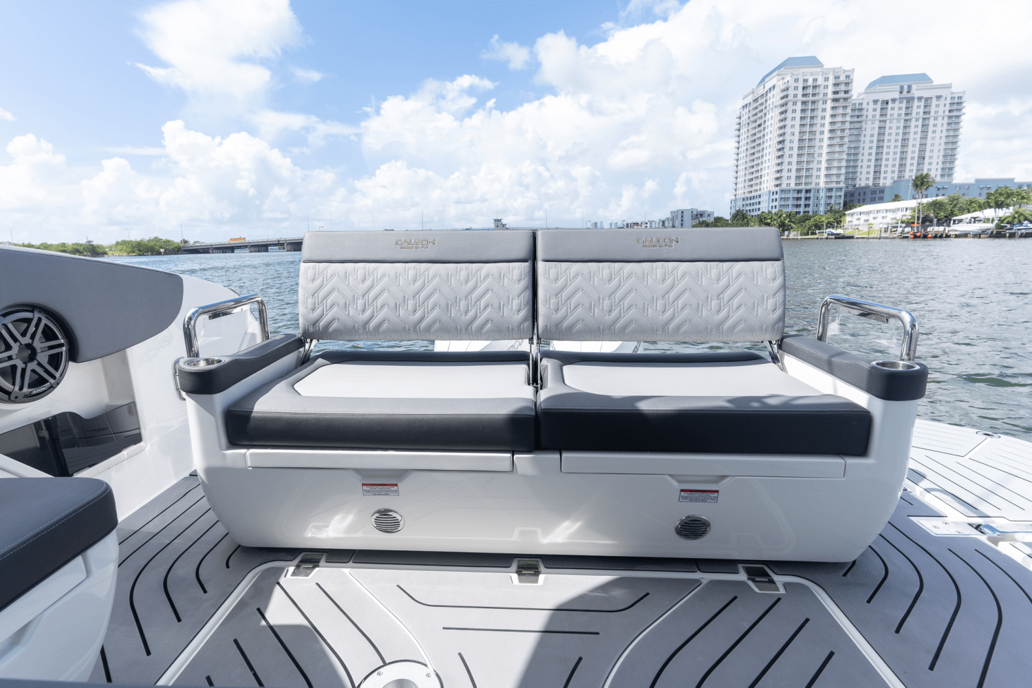 Slide: The Image of Galeon 325 GTO 2024 - 29