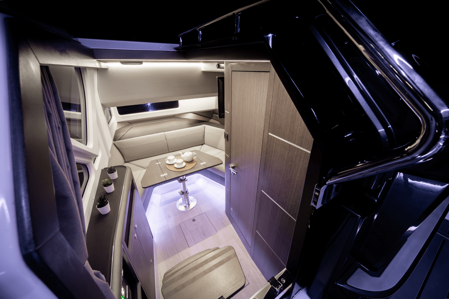 Slide: The Image of Galeon 325 GTO 2024 - 33