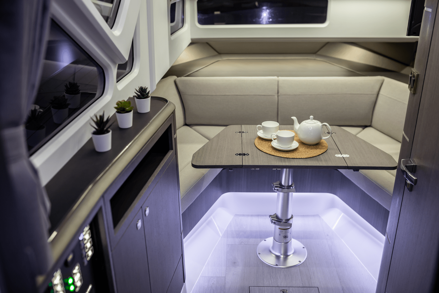 Slide: The Image of Galeon 325 GTO 2024 - 38