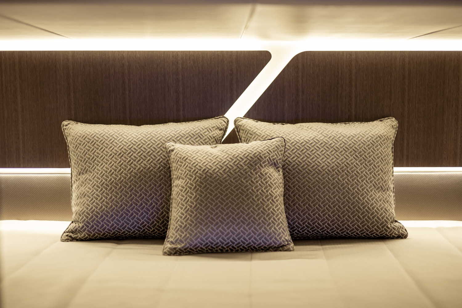 Slide: The Image of Galeon 325 GTO 2024 - 41