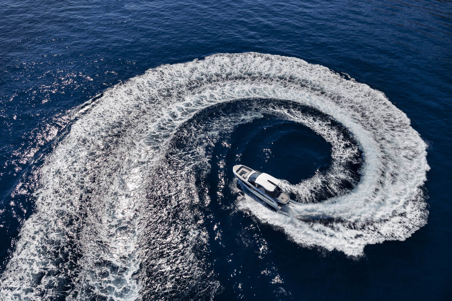 Slide: The Image of Galeon 325 GTO 2024 - 6