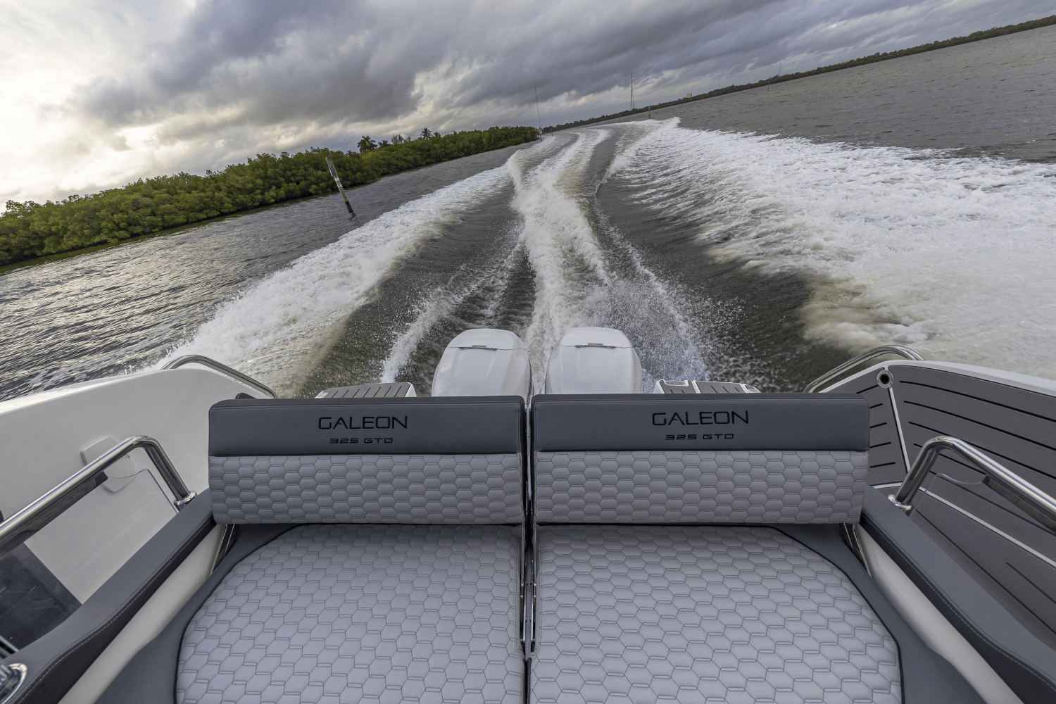 Slide: The Image of Galeon 325 GTO 2024 - 9