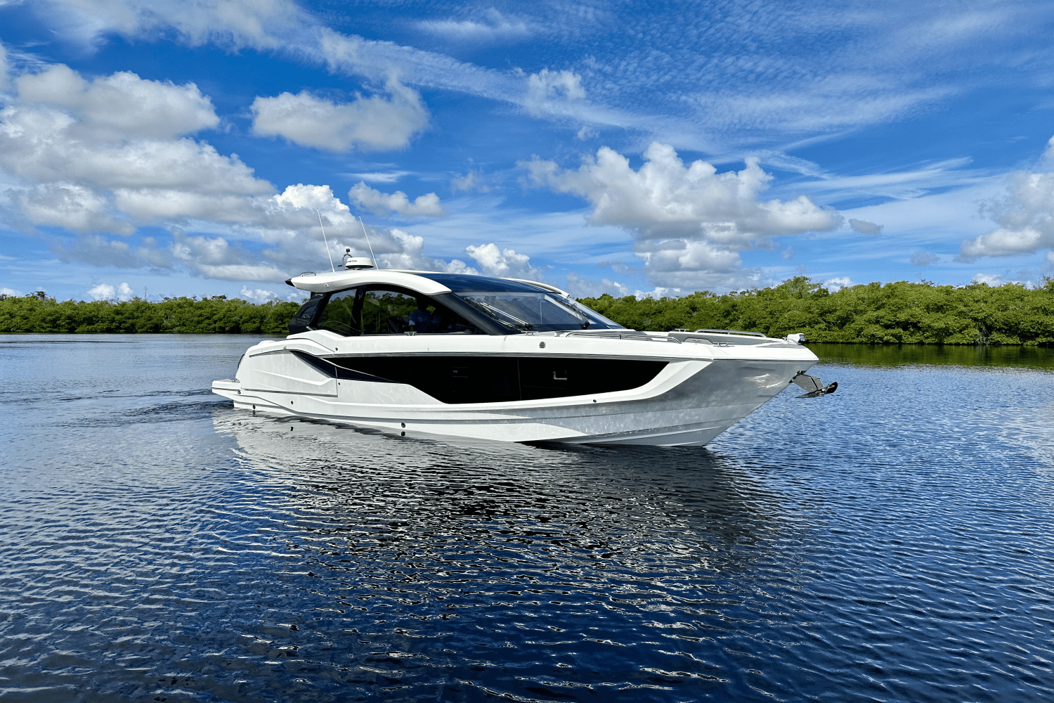 Slide: The Image of Galeon 375 GTO 2023 - 0
