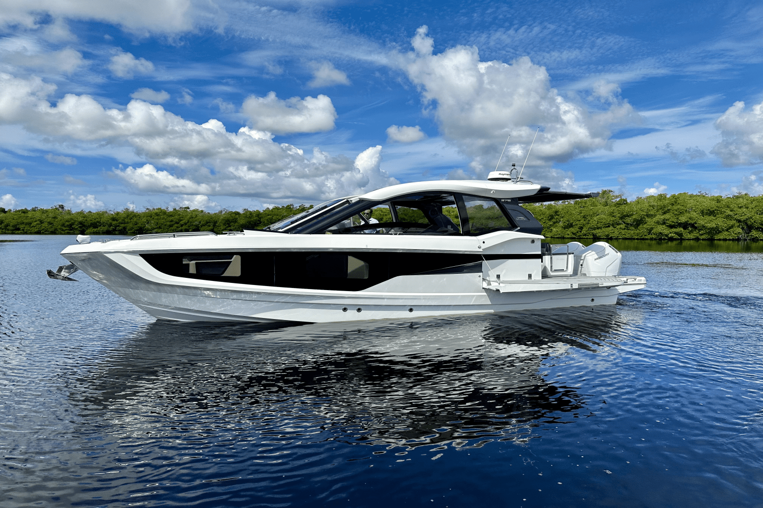Slide: The Image of Galeon 375 GTO 2023 - 10