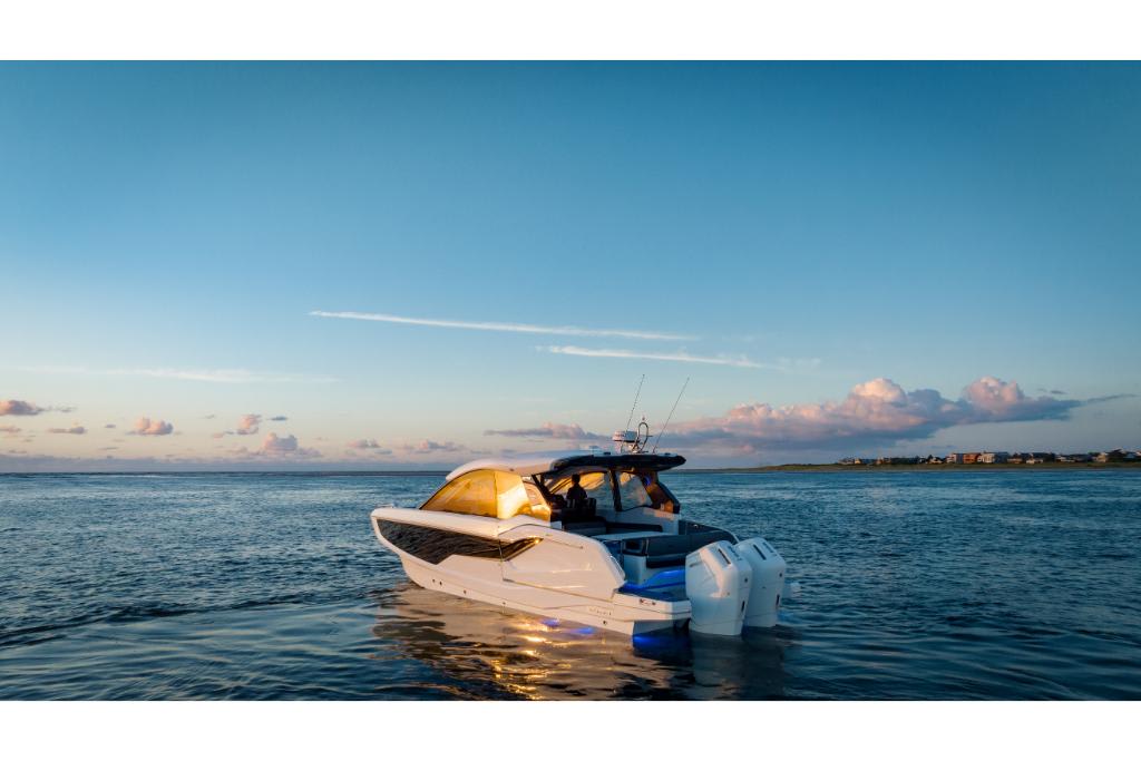 Slide: The Image of Galeon 375 GTO 2026 - 10