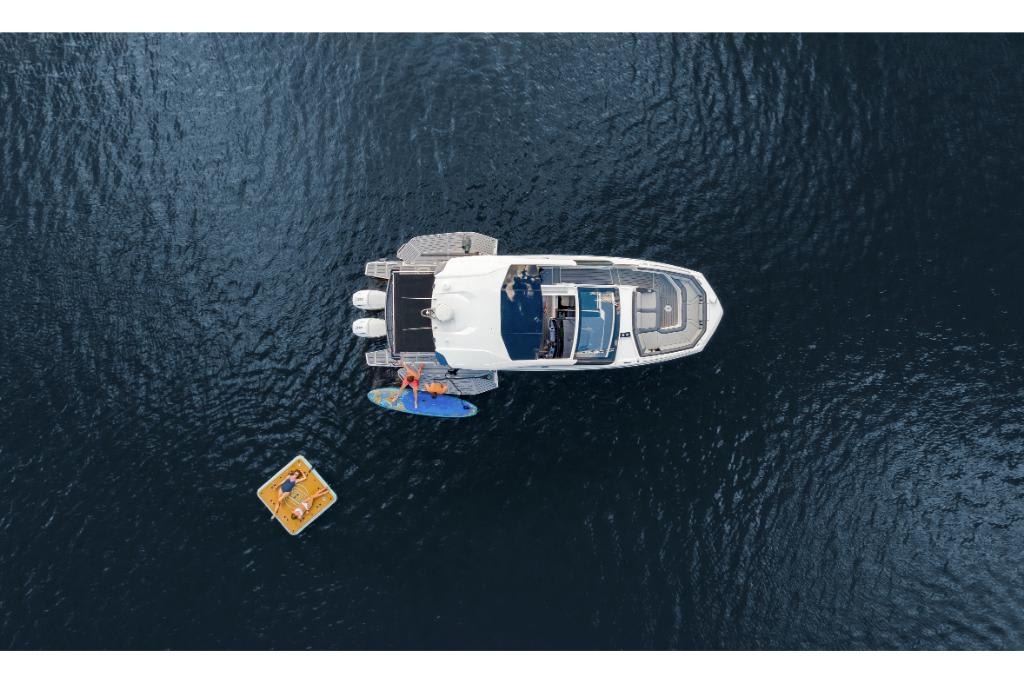 Slide: The Image of Galeon 375 GTO 2026 - 101