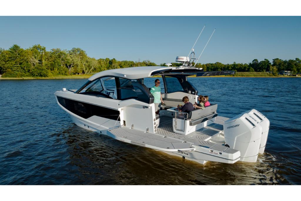 Slide: The Image of Galeon 375 GTO 2026 - 102