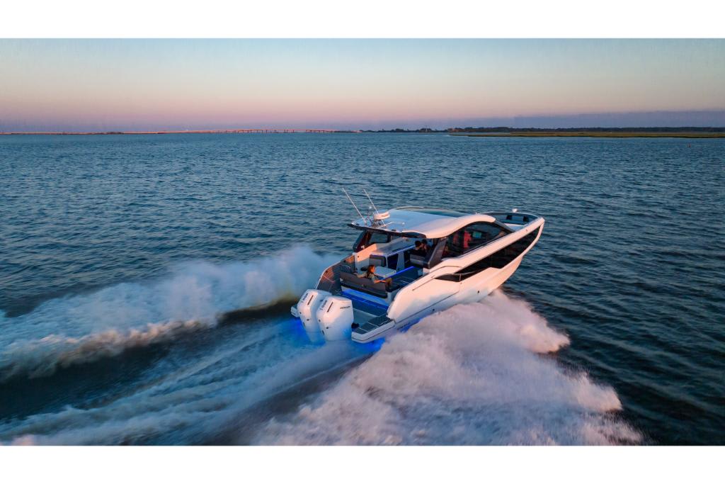 Slide: The Image of Galeon 375 GTO 2026 - 104