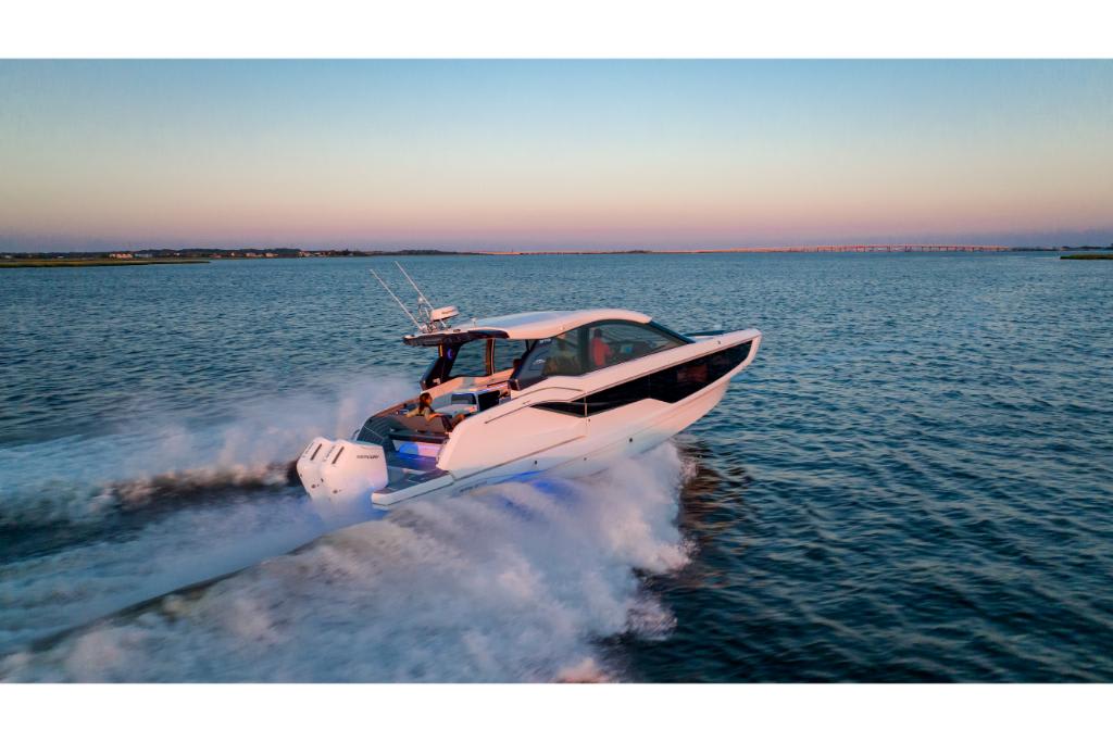 Slide: The Image of Galeon 375 GTO 2026 - 105