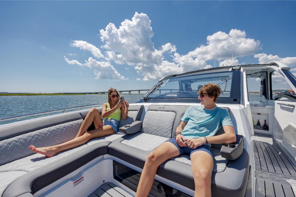 Slide: The Image of Galeon 375 GTO 2026 - 114