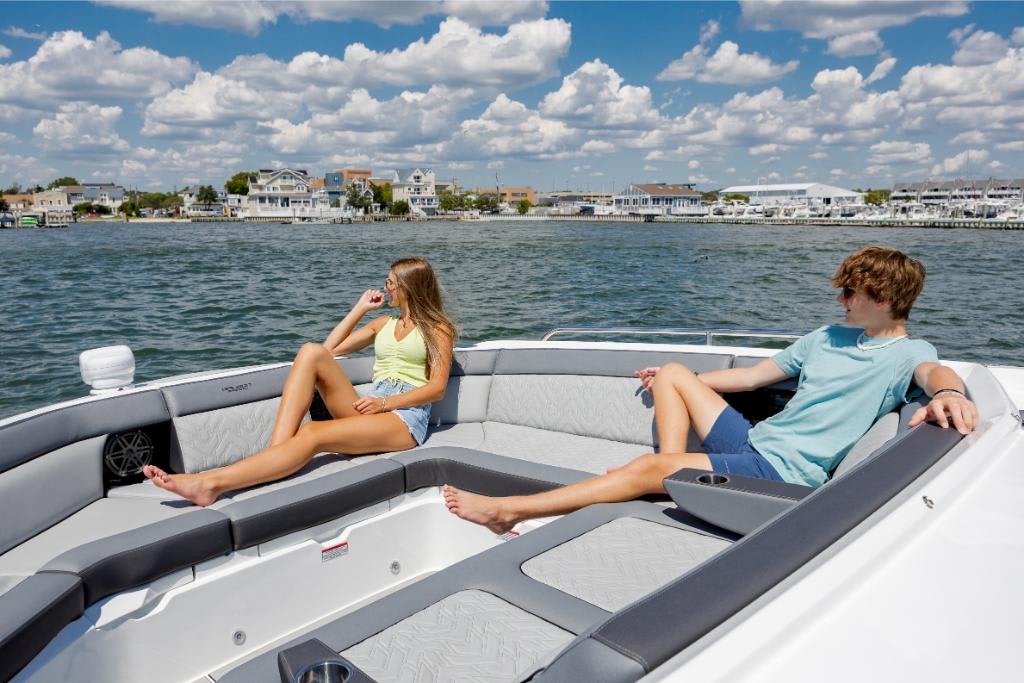 Slide: The Image of Galeon 375 GTO 2026 - 115