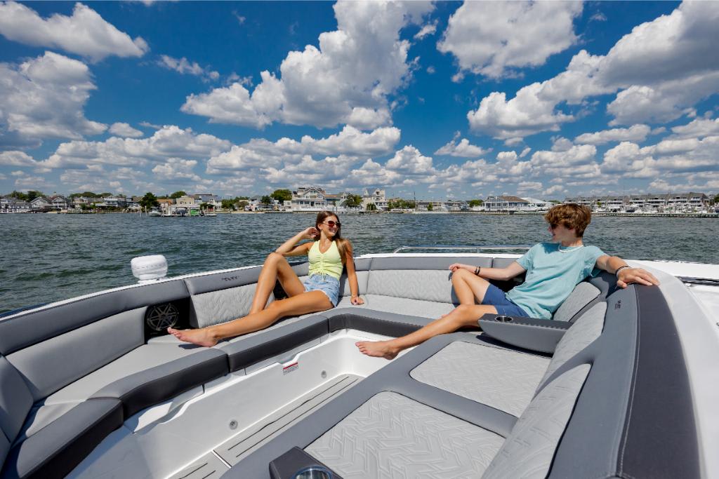 Slide: The Image of Galeon 375 GTO 2026 - 116