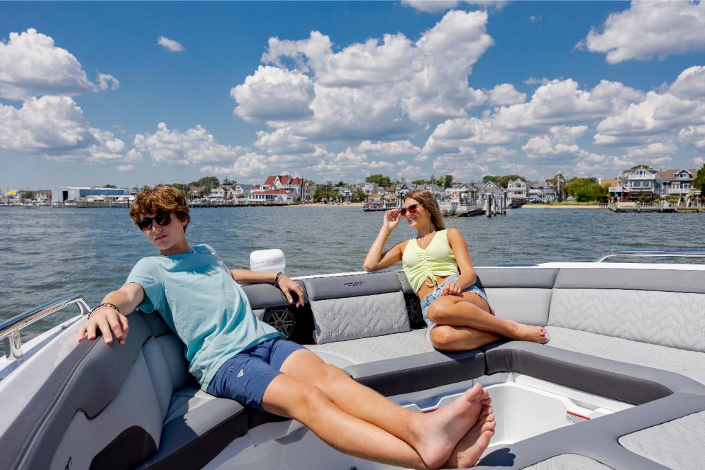 Slide: The Image of Galeon 375 GTO 2026 - 118