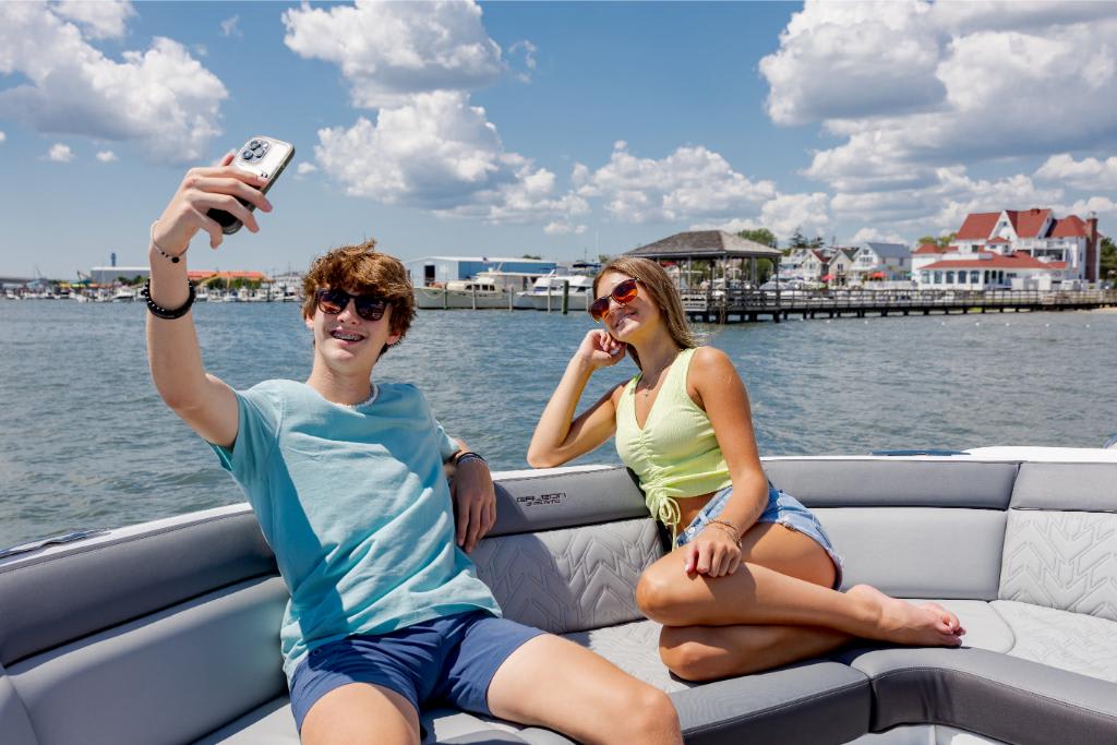 Slide: The Image of Galeon 375 GTO 2026 - 120