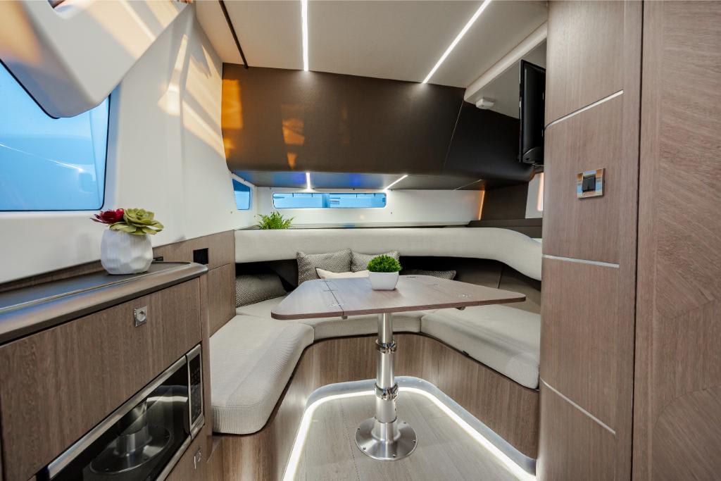 Slide: The Image of Galeon 375 GTO 2026 - 15