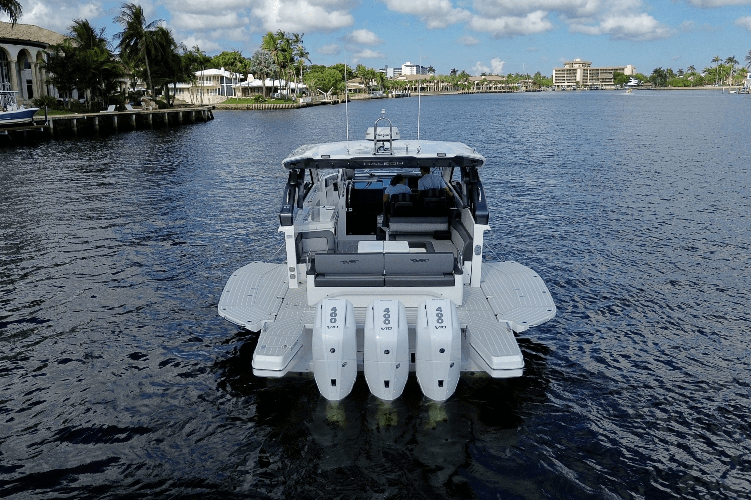 Slide: The Image of Galeon 375 GTO 2026 - 15