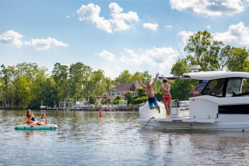 Slide: The Image of Galeon 375 GTO 2026 - 155