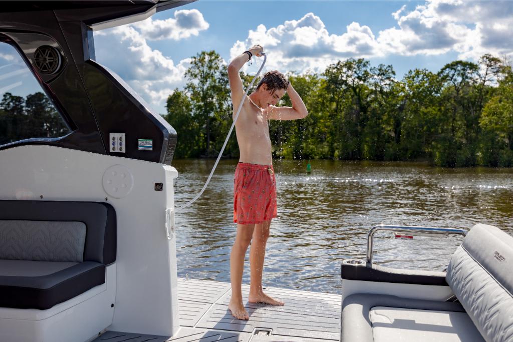 Slide: The Image of Galeon 375 GTO 2026 - 161