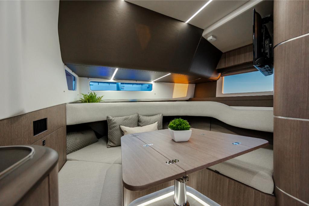 Slide: The Image of Galeon 375 GTO 2026 - 17