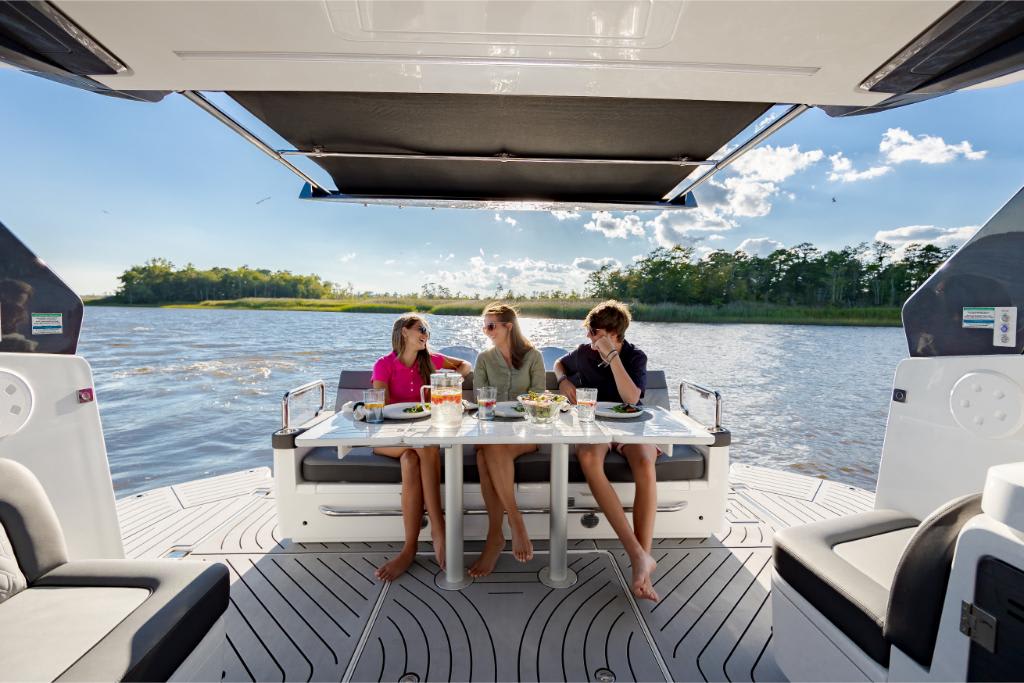 Slide: The Image of Galeon 375 GTO 2026 - 180