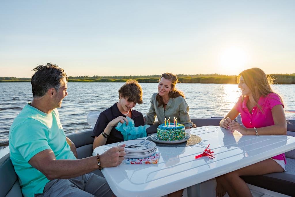 Slide: The Image of Galeon 375 GTO 2026 - 190