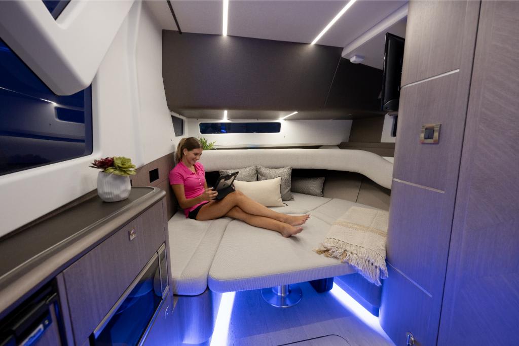 Slide: The Image of Galeon 375 GTO 2026 - 195