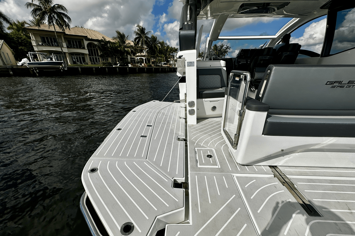 Slide: The Image of Galeon 375 GTO 2026 - 20