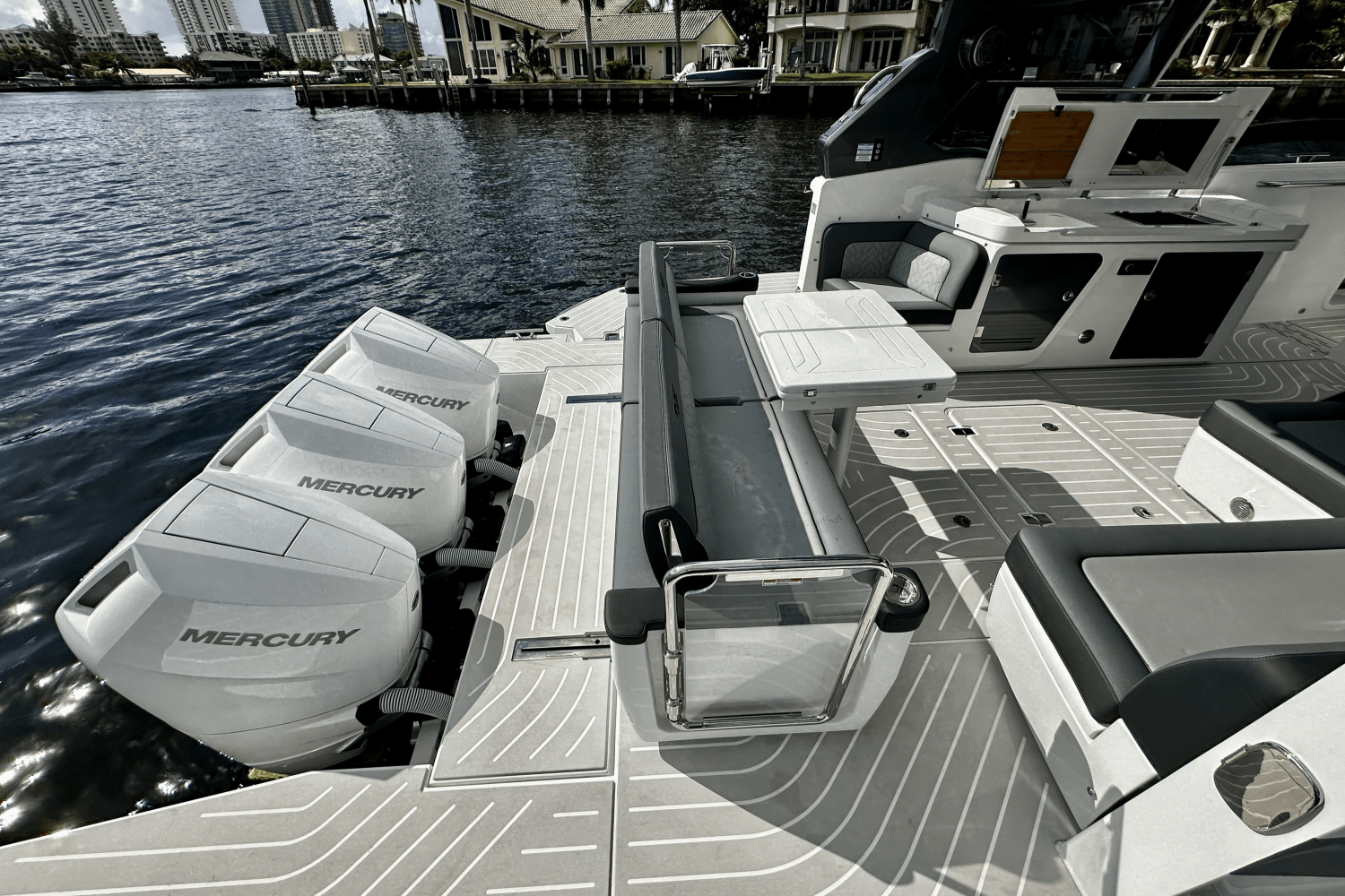 Slide: The Image of Galeon 375 GTO 2026 - 21