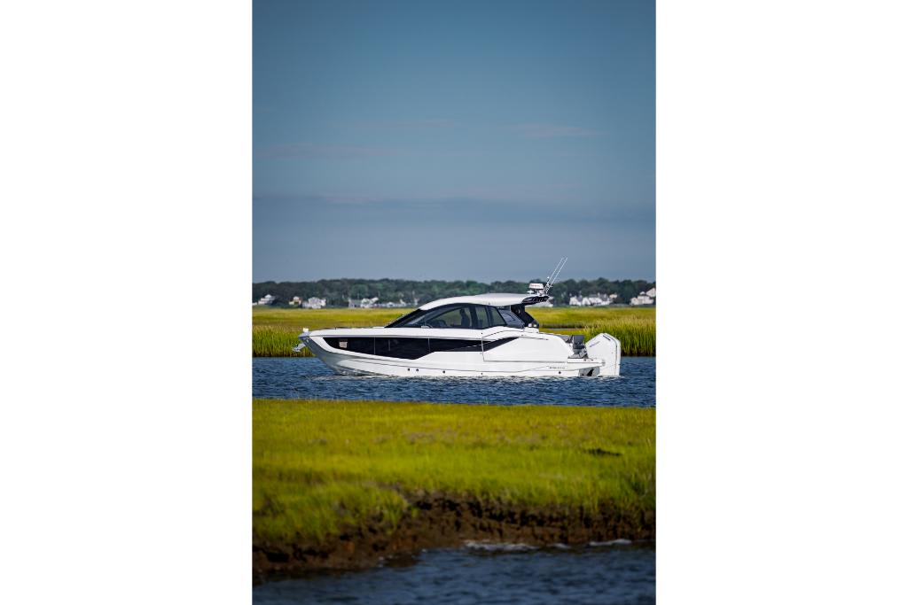 Slide: The Image of Galeon 375 GTO 2026 - 239