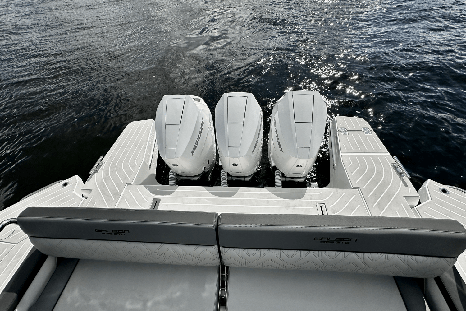 Slide: The Image of Galeon 375 GTO 2026 - 24