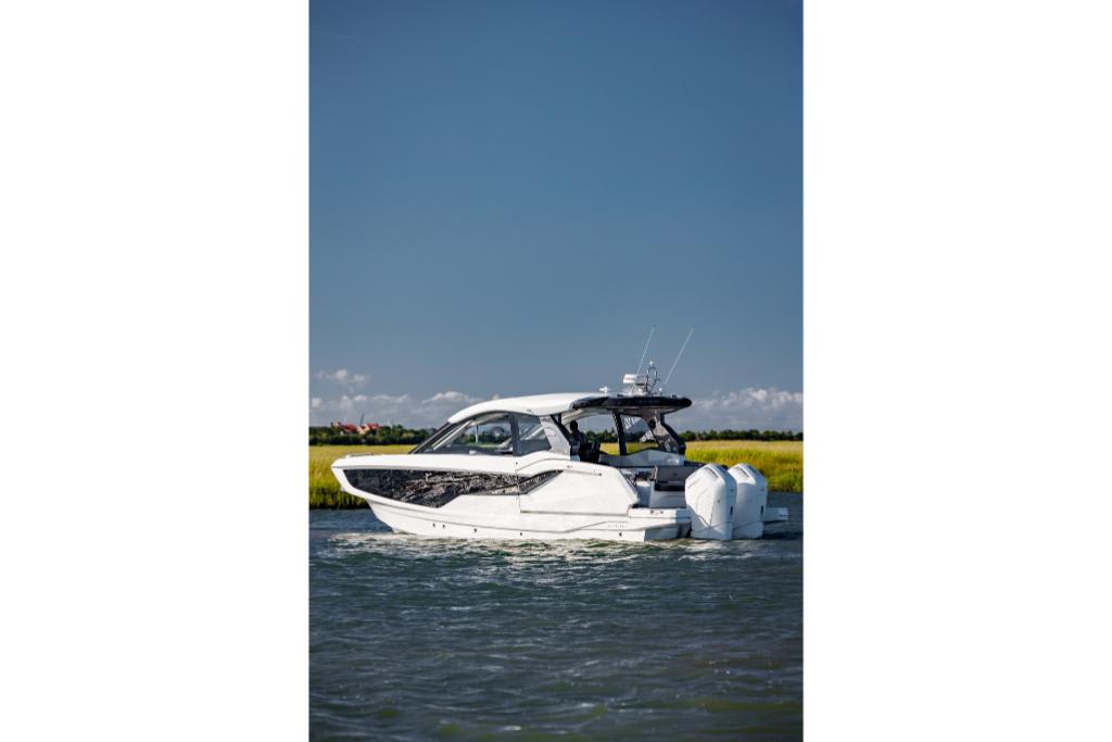 Slide: The Image of Galeon 375 GTO 2026 - 246