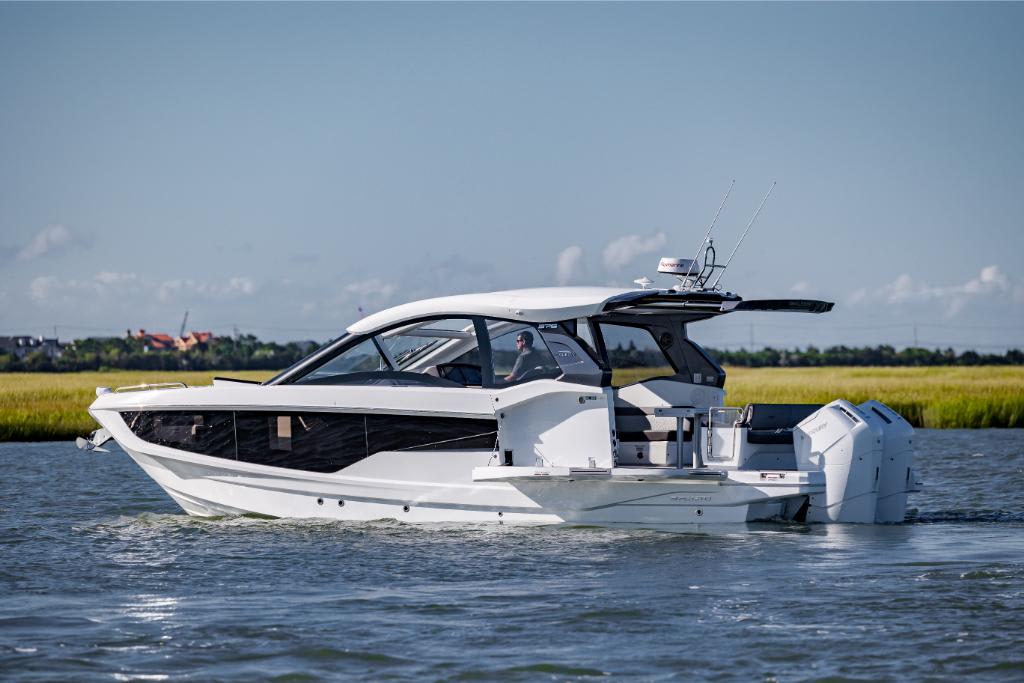 Slide: The Image of Galeon 375 GTO 2026 - 250