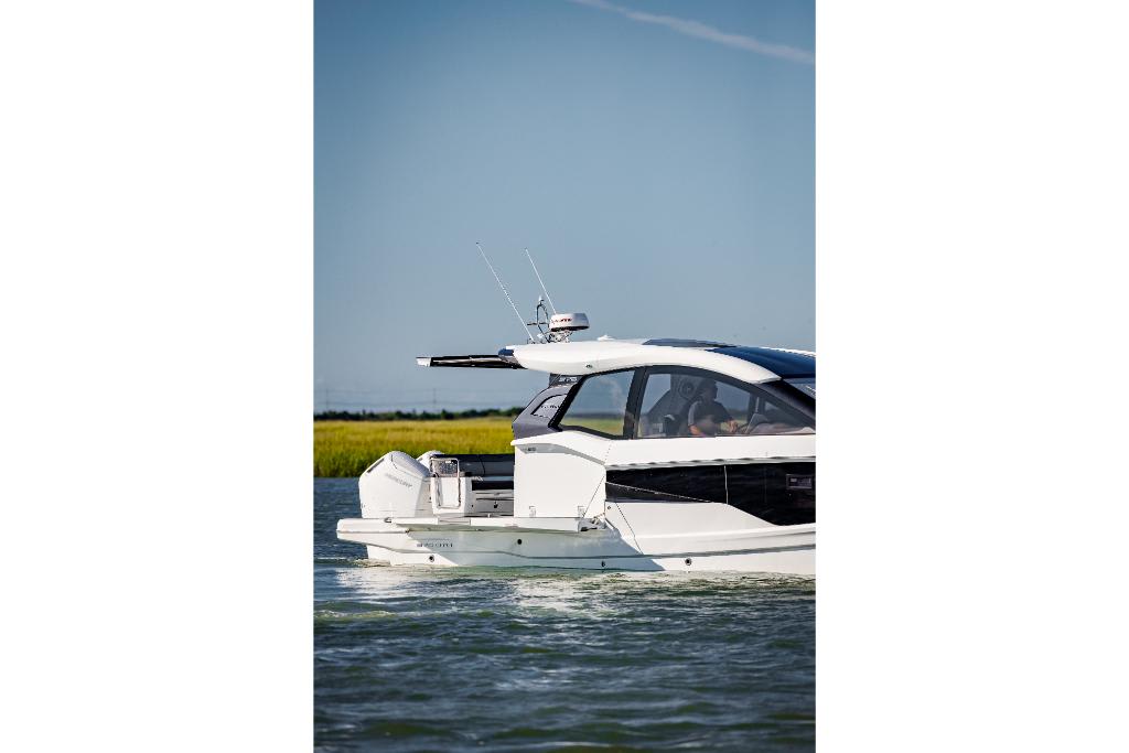 Slide: The Image of Galeon 375 GTO 2026 - 254