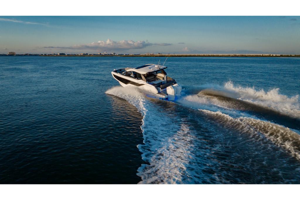 Slide: The Image of Galeon 375 GTO 2026 - 27