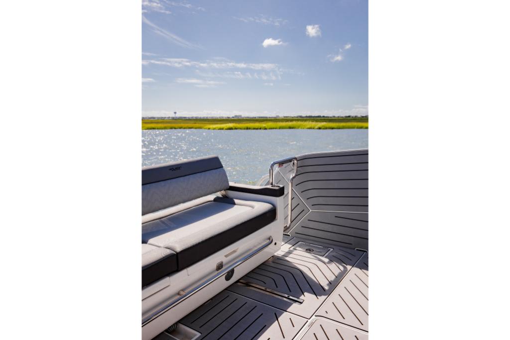 Slide: The Image of Galeon 375 GTO 2026 - 275