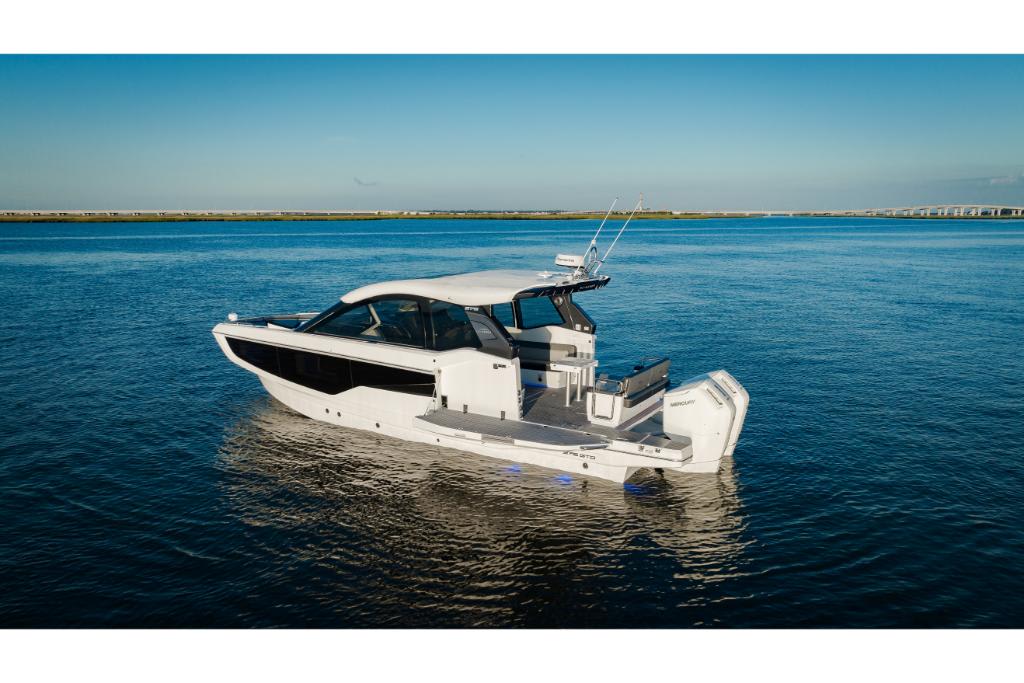 Slide: The Image of Galeon 375 GTO 2026 - 36